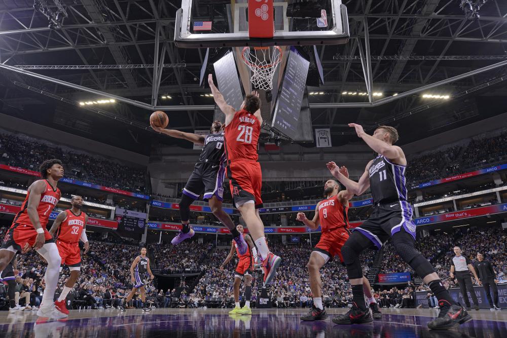 对手防线的 对手防线的